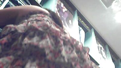 Schattige brunette tiener wordt stout op gratis seksfilms haar webcam