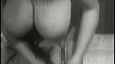 Sletterige vrouw ondergespoten door een grote gratis seksfilms zwarte lul